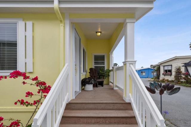3 Coral Way, Half Moon Bay CA: https://media.crmls.org/mediaz/550a7dfe-1d38-42cb-a43c-511a1c595148.jpg