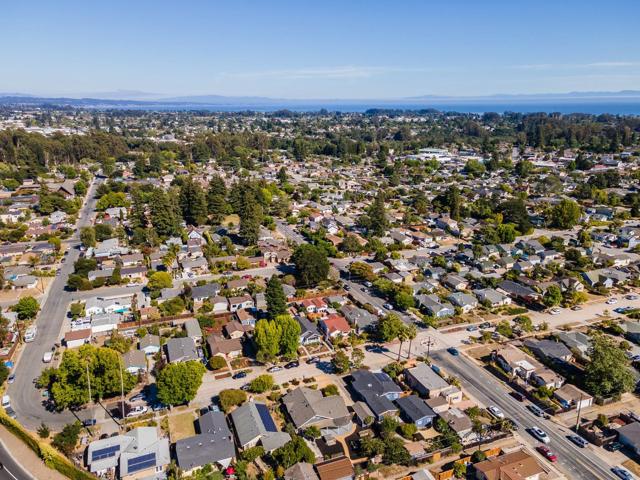 511 Pacheco Avenue, Santa Cruz CA: https://media.crmls.org/mediaz/550b0434-c571-455f-8666-ec23e0627773.jpg