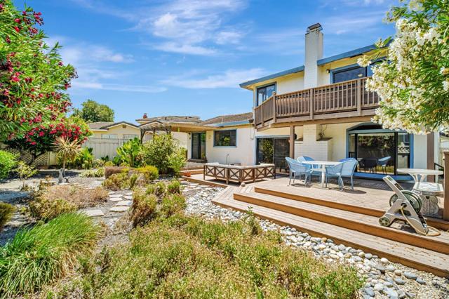 40204 Hacienda Court, Fremont CA: https://media.crmls.org/mediaz/550b65d7-2c65-4da3-ac76-472a8c735d5b.jpg