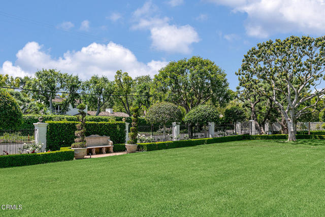3001 Lombardy Road, Pasadena CA: https://media.crmls.org/mediaz/550b7d35-9fac-475d-97fd-af42222f2c64.jpg