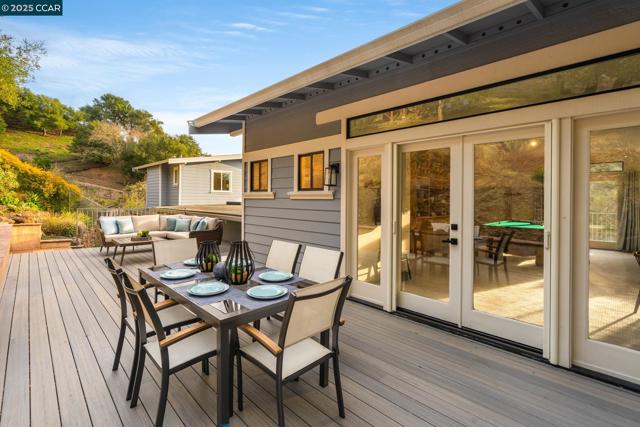 231 Orchard Rd, Orinda CA: https://media.crmls.org/mediaz/550b9479-261d-4d1d-a45d-89dfbd80053c.jpg
