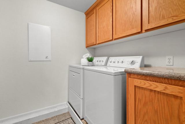 562 Cuesta Drive, Aptos CA: https://media.crmls.org/mediaz/550cc1f3-6d4d-4163-b9cb-cff2aa8fa807.jpg