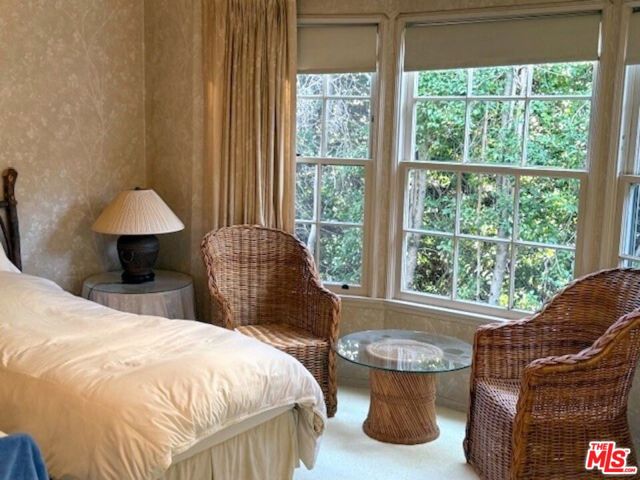 168 N Wetherly Drive, Beverly Hills CA: https://media.crmls.org/mediaz/550e2bd1-20d1-45d1-a84c-15175b957676.jpg