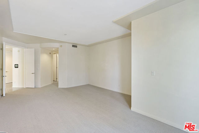 1875 BEVERLY GLEN, Los Angeles CA: https://media.crmls.org/mediaz/550e309f-5103-40d3-8d1c-bb30c8d6a7d0.jpg