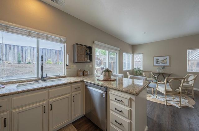 18106 Stonehaven, Salinas CA: https://media.crmls.org/mediaz/550e94d5-613f-42f2-b4fc-51dd7cd4bb6b.jpg