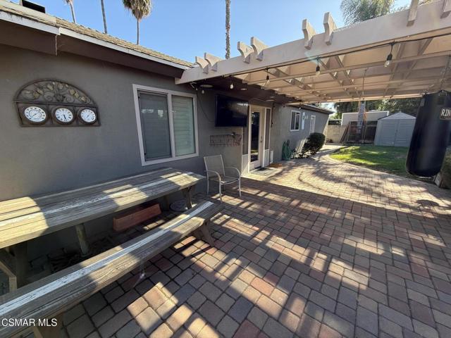 2340 Aldrich Circle, Thousand Oaks CA: https://media.crmls.org/mediaz/550edc40-8b28-4edd-b093-c408a3a8abf7.jpg