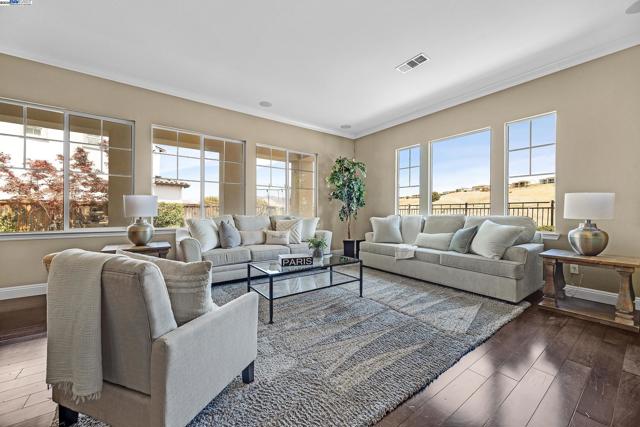 1359 Monterosso St, Danville CA: https://media.crmls.org/mediaz/550fcf46-4176-4d82-80f0-850805bd260d.jpg