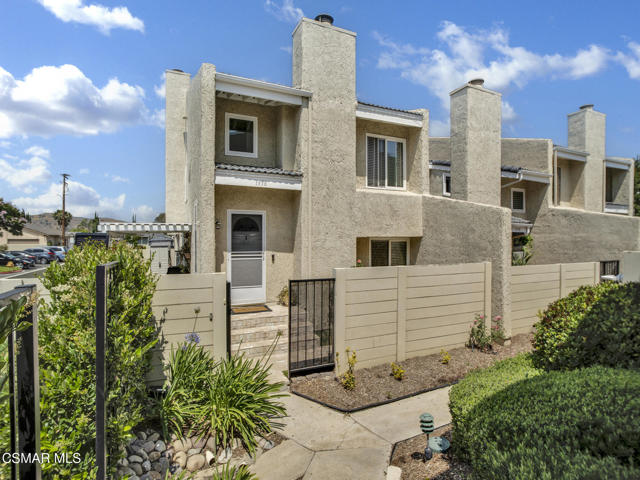 1938 Stow Street, Simi Valley CA: https://media.crmls.org/mediaz/550ff0e5-2309-4daf-9098-aa2ad4d8ccca.jpg