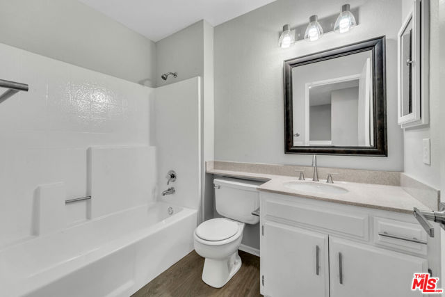 4561 Northstar Drive, Palmdale CA: https://media.crmls.org/mediaz/550ff707-c399-4f75-a323-7077ff142c31.jpg