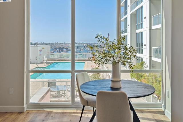 222 Broadway, Oakland CA: https://media.crmls.org/mediaz/551040e8-3c1b-4cb3-b629-c338465017ac.jpg