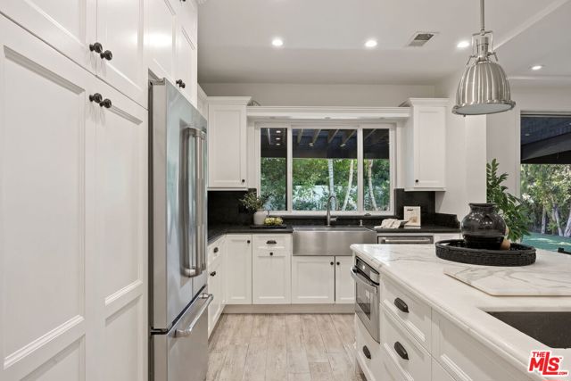 4 Bed Home for Sale in Sherman Oaks, California