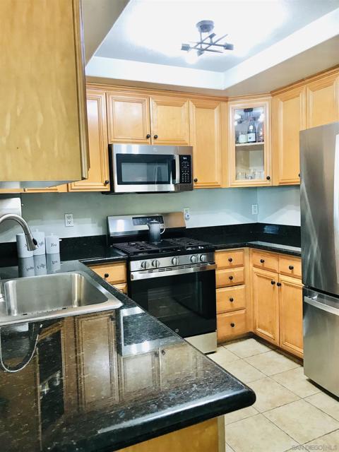 5037 Los Morros Way, Oceanside CA: https://media.crmls.org/mediaz/5511258b-e0b3-4462-abae-51feeb17e050.jpg