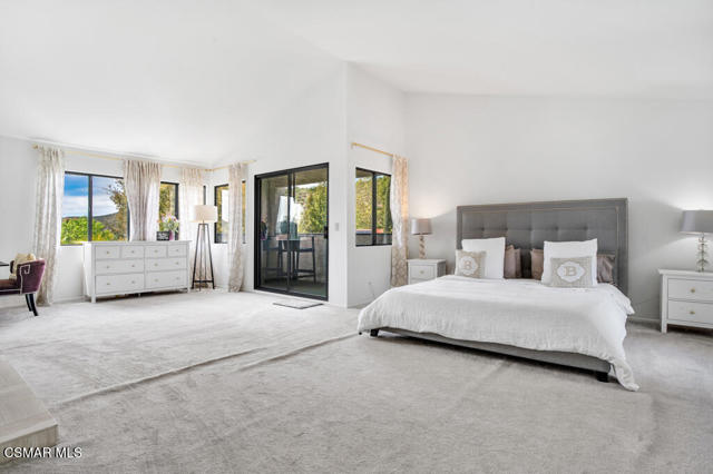 6057 Rainbow Hill Road, Agoura Hills CA: https://media.crmls.org/mediaz/55113072-1a40-4d24-aaca-e6aa7556fe82.jpg