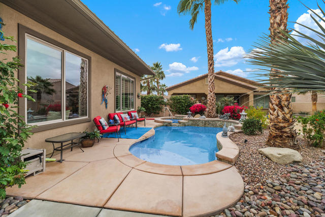81390 Corte Trigo, Indio CA: https://media.crmls.org/mediaz/55117836-a815-44b3-b230-0df72ecc1ae7.jpg