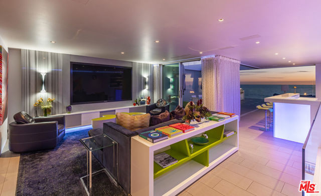 Image 26 of 30 For 31636 Sea Level Drive