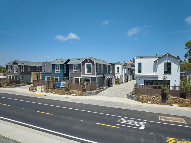 557 N Vulcan Ave, Encinitas CA: https://media.crmls.org/mediaz/5511c3d3-7c52-4705-b7f5-05fd92c65c1b.jpg