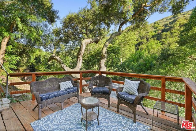 860 Old Topanga Canyon Road, Topanga CA: https://media.crmls.org/mediaz/551227cd-5229-4d12-b83a-79b259a897e1.jpg