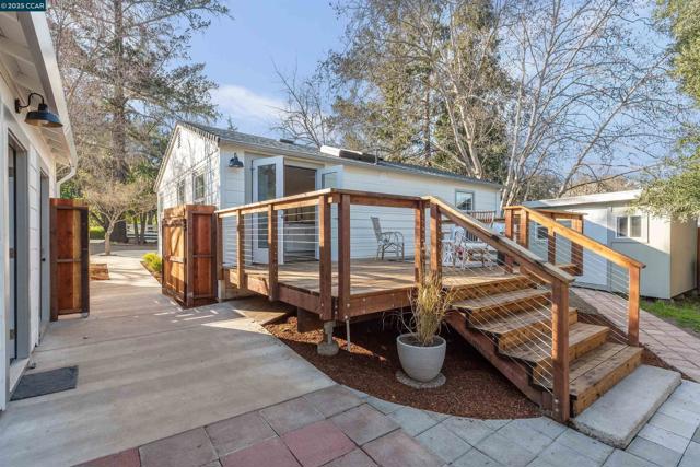 2188 1st Ave, Napa CA: https://media.crmls.org/mediaz/5512cfa0-4293-406e-a329-812cf5c7197d.jpg
