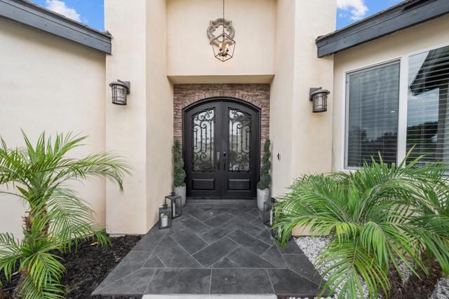 40359 Heirloom Court, Murrieta CA: https://media.crmls.org/mediaz/551353da-057d-480c-b293-21da2eddcba1.jpg