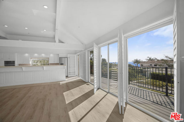 31763 Cottontail Lane, Malibu CA: https://media.crmls.org/mediaz/5514f763-188f-40ee-bc43-6d02bbb6063d.jpg