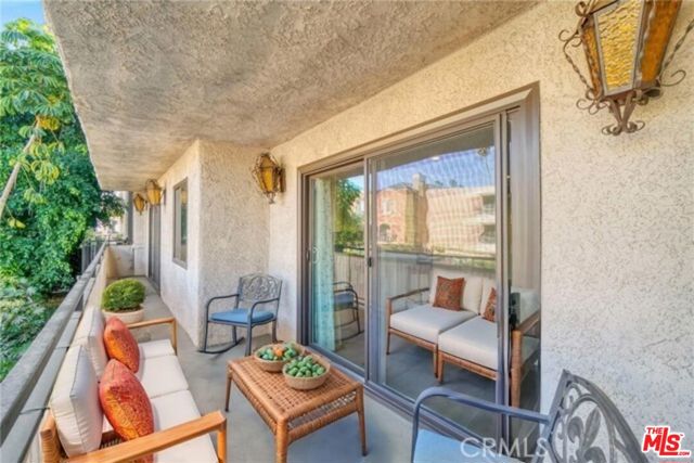 5003 Tilden Avenue, Sherman Oaks CA: https://media.crmls.org/mediaz/55151bf1-5117-4913-a23d-ec755efc7c24.jpg