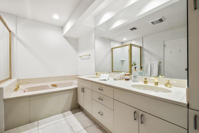 10605 Wimbledon Drive, Rancho Mirage CA: https://media.crmls.org/mediaz/55152d6b-d8a1-4cae-a71b-e1f21d6f7112.jpg