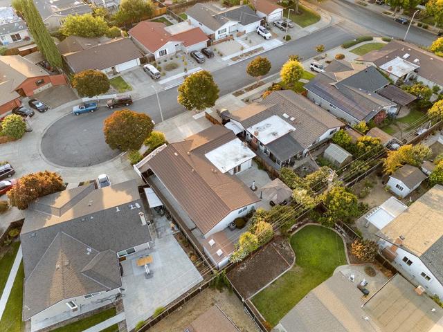 788 Mayten Tree Court, Sunnyvale CA: https://media.crmls.org/mediaz/55156d95-b6e3-4099-bcd9-e0c3a435fd2c.jpg