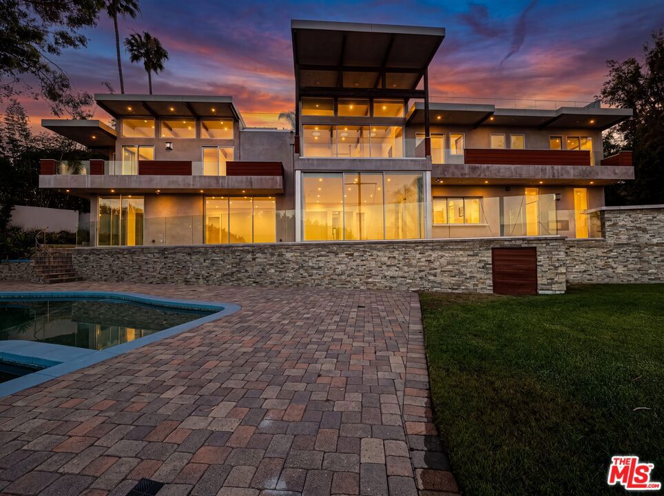 MLS #26986619 image #2