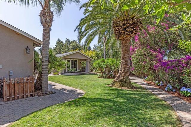 32 N El Monte Avenue, Los Altos CA: https://media.crmls.org/mediaz/5515ce7e-46c3-48b1-9880-1ad13929c9b1.jpg