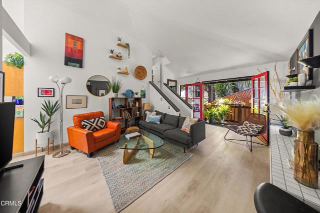Detail Gallery Image 3 of 48 For 30 S Salinas St #B,  Santa Barbara,  CA 93103 - 3 Beds | 2 Baths