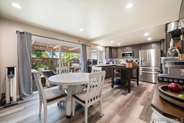 Detail Gallery Image 11 of 53 For 1651 S Juniper St #195,  Escondido,  CA 92025 - 3 Beds | 2 Baths