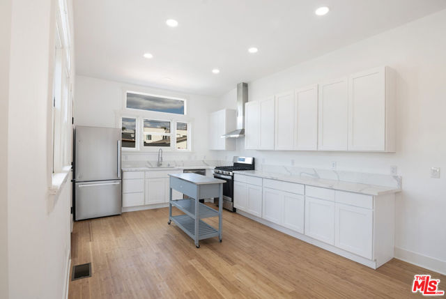 2507 E 1st Street, Los Angeles CA: https://media.crmls.org/mediaz/55175b4c-172d-4e19-bc8d-881151539528.jpg