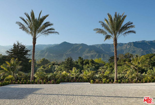 1437 S Jameson Lane, Montecito CA: https://media.crmls.org/mediaz/55177581-c2e7-48dd-a2ea-33fd2317a713.jpg