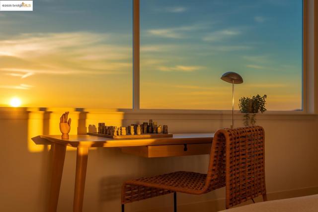 207 Cambridge Ave, Kensington CA: https://media.crmls.org/mediaz/5517c5a6-8f16-4e68-9782-c1592dfe5d11.jpg