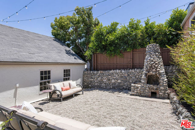 4772 Twining Street, Los Angeles CA: https://media.crmls.org/mediaz/5519ffee-dae2-4c00-820f-d77577b45b77.jpg