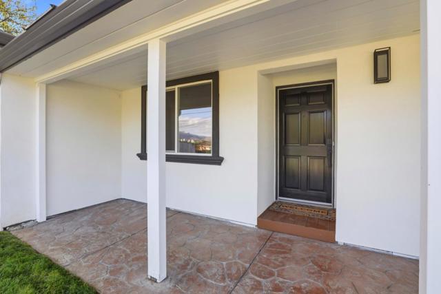 1361 Hillcrest Road, Hollister CA: https://media.crmls.org/mediaz/551a80f4-0635-4fac-b8f9-87b3d4793c46.jpg