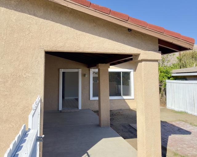 52121 Avenida Velasco, La Quinta CA: https://media.crmls.org/mediaz/551a8594-6f92-485b-b7b2-5558526ae9f1.jpg
