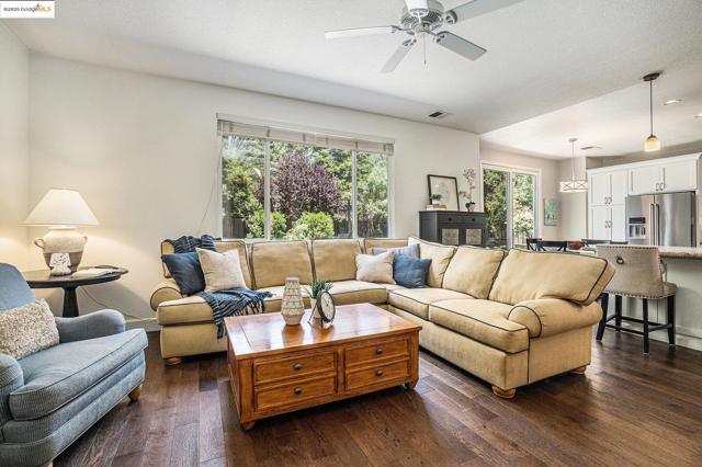 1951 Newton Drive, Brentwood CA: https://media.crmls.org/mediaz/551ac9eb-5f7c-4b62-a192-aa3d5fba9745.jpg