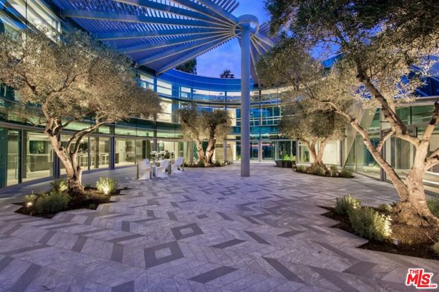 1169 Loma Linda Drive, Beverly Hills CA: https://media.crmls.org/mediaz/551b1c53-bfcc-4447-acad-a9e4c87617bd.jpg