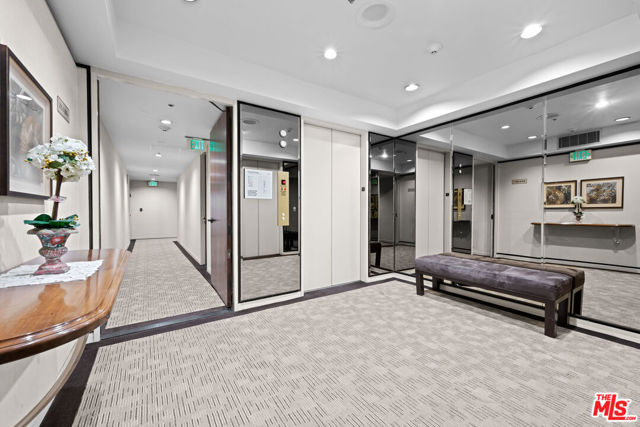 10750 Wilshire Boulevard, Los Angeles CA: https://media.crmls.org/mediaz/551b2b37-deb3-4ebd-8e22-deb317a483ac.jpg