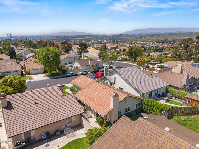 4570 N Vistapark Drive, Moorpark CA: https://media.crmls.org/mediaz/551bf20e-6970-4ccd-a0a2-395002027ee8.jpg