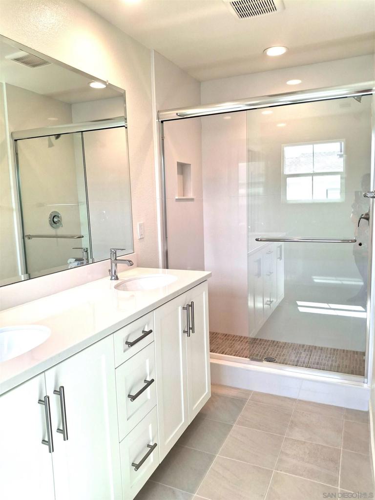2586 Delphinium - photo 16