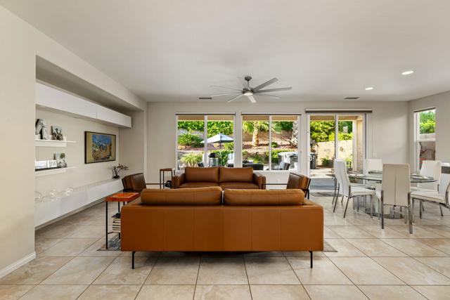 81172 Victoria Lane, La Quinta CA: https://media.crmls.org/mediaz/551c7fc9-88b6-4ad7-92e7-eca4f428d7c8.jpg