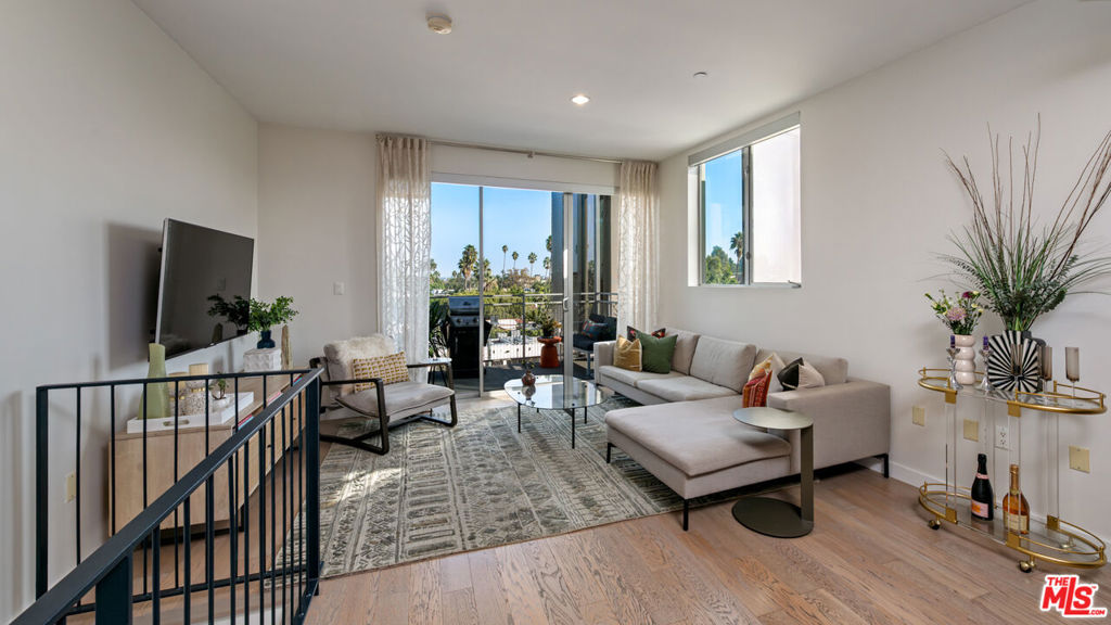 751 N Fairfax Avenue #12