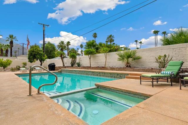 1366 E Verbena Drive, Palm Springs CA: https://media.crmls.org/mediaz/551cb3d4-94bd-4fe4-9f8f-676264b03773.jpg