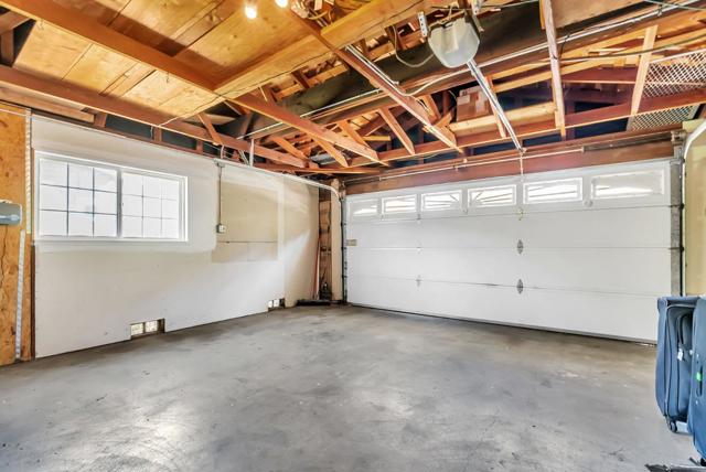 17 Muth Drive, Orinda CA: https://media.crmls.org/mediaz/551cfa6f-b69f-4cbd-b4a1-4933838933f3.jpg