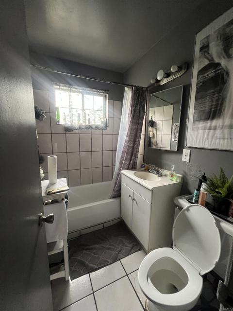 539 45 S 36th Street, San Diego CA: https://media.crmls.org/mediaz/551de228-3170-46e8-ace0-e3da33e451e9.jpg