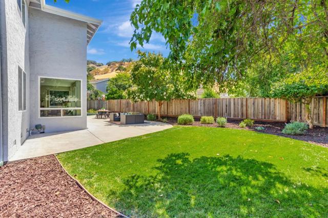 6357 Pismo Court, San Jose CA: https://media.crmls.org/mediaz/551e6621-f31f-4118-9aa8-213033264d51.jpg