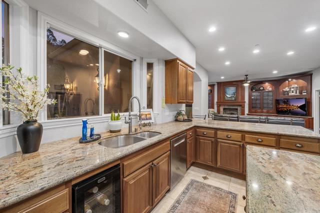 Detail Gallery Image 16 of 73 For 2270 Summit Dr, Escondido,  CA 92025 - 5 Beds | 3/1 Baths