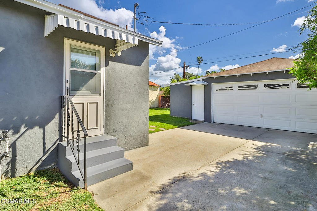 2228 N Valley StreetBurbank img 26